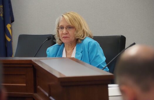 Kansas state employees retain choice of Blue Cross, Aetna for health insurance